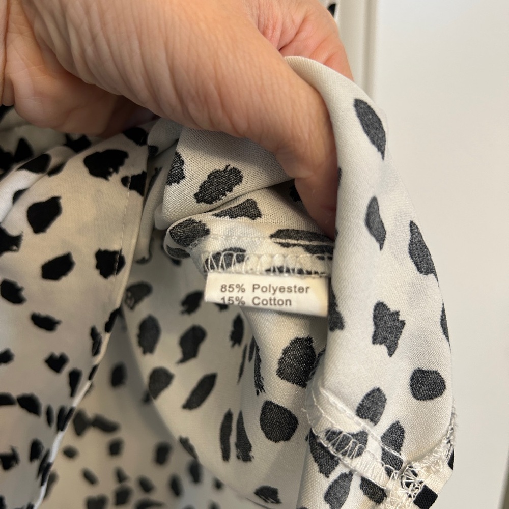 Amazon Black and White Spotted Blouse - Picture 3 of 3
